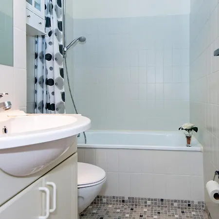 Lxix Apartment *